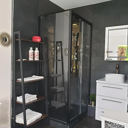 Avec Jardin Prive - 2 A 4 Voyageur Apartment